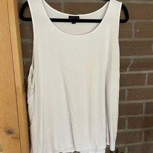 T shirt  round neck , white jjill in good shape